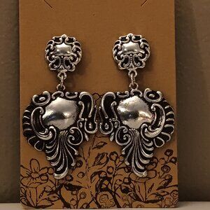 2 for $12 -Gorgeous vintage style silver earrings